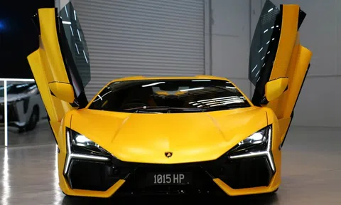 Siêu xe Lamborghini Revuelto cũng bị triệu hồi
