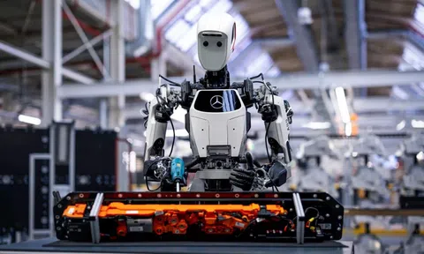 Nhiều nhà sản xuất pin xe điện chuyển hướng qua pin robot hình người