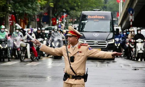 CSGT cả nước hỗ trợ công nhân, người lao động, sinh viên về quê ăn tết