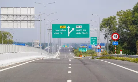 Đi từ TP.HCM, nhớ đổ đầy xăng trước khi lái xe vào cao tốc