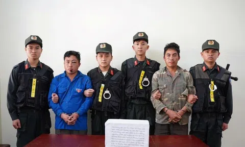 Hai đối tượng mua bán 5 bánh heroin trong ngày mùng 1 Tết