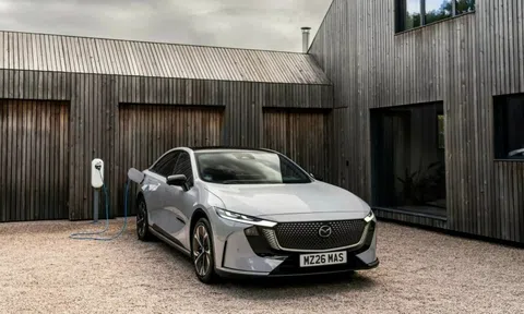 Giá bán gây sốc của 'Mazda6' thuần điện