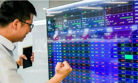 Cổ phiếu nhóm dầu khí tăng kịch trần