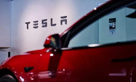 'Khó cứu' Tesla