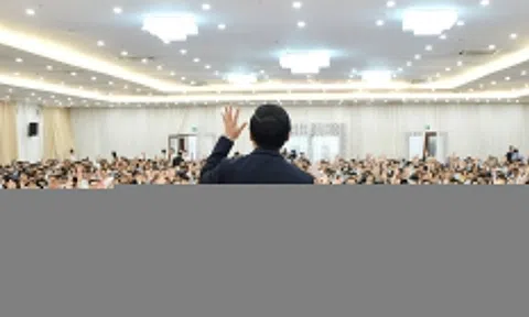 Công ty 'dạy làm giàu' thiếu học viên, sống nhờ đầu tư chứng khoán