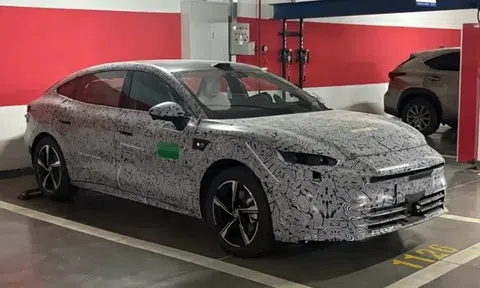 MG7 chạy điện sẵn sàng ra mắt