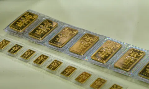 Sáng 2-3, giá vàng miếng SJC tăng mạnh, bạc thỏi xấp xỉ 100 triệu đồng/kg