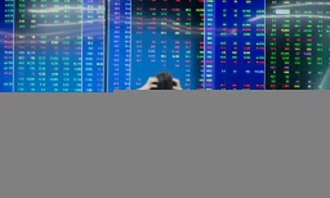 Loạt cổ phiếu bị bán tháo