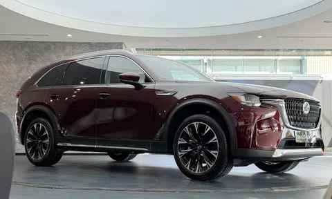 Mazda CX-90 chốt giá 2,479 tỷ đồng