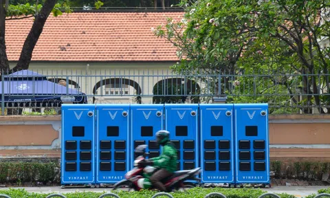 Tủ đổi pin - 'trận địa' mới của các hãng xe máy điện tại Việt Nam