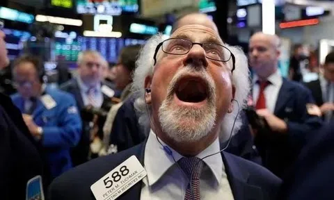 Một thế lực bất ngờ tung 200 tỷ đồng gom cổ phiếu trong phiên Index "bay" 115 điểm