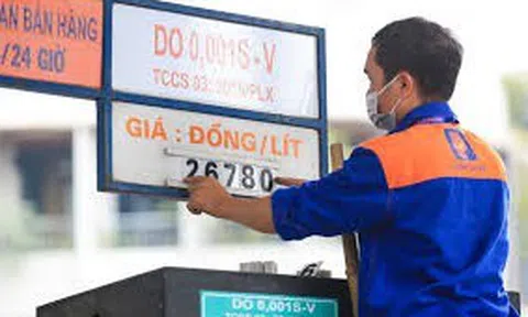 Giá xăng dầu ngày 7/3, điều chỉnh tăng, xăng RON95-III vượt 27.000 đồng/lít