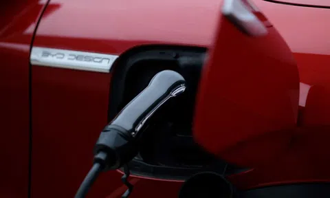 Bức tranh năng lượng ôtô điện Trung Quốc - đổi pin hay sạc siêu nhanh?