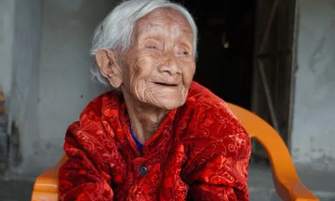 Cụ bà 115 tuổi ở Nghệ An từng được chuẩn bị hậu sự, 11 ngày sau hồi phục bất ngờ