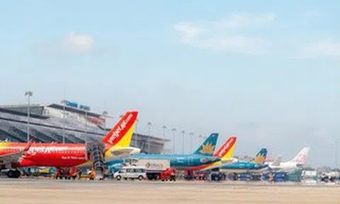 Bộ Xây dựng đề xuất giải pháp hỗ trợ hàng không khi giá nhiên liệu tăng phi mã