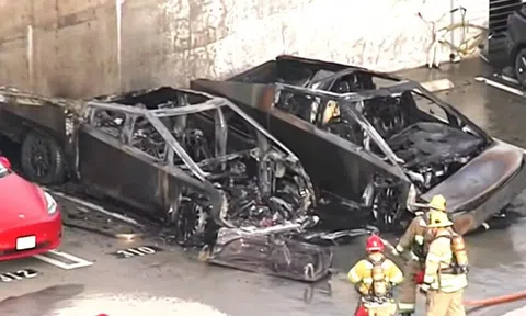 Vụ cháy bí ẩn thiêu rụi 2 chiếc bán tải điện Tesla