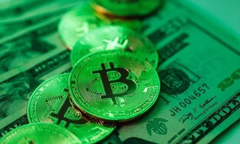 Bitcoin 'nổi sóng'