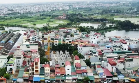 Nhà ở xã hội nên xây trên 'đất vàng' hay đẩy ra vùng ven?