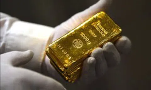 Quỹ vàng lớn nhất thế giới miệt mài "xả" hàng tấn vàng khi giá lao dốc, quỹ bạc cũng mạnh tay bán ròng