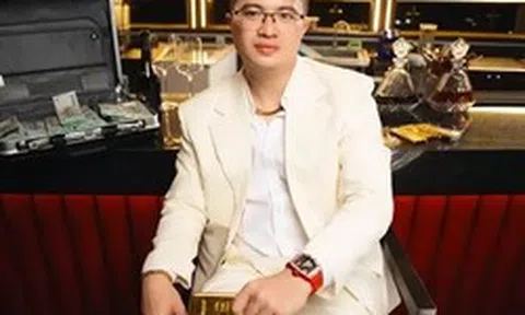 Bố đẻ của siêu lừa Mr Pips bị lừa 2,5 tỷ khi tìm cửa ‘chạy’ giám định tâm thần cho con