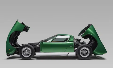 60 năm siêu xe, đâu mới là cỗ máy tốc độ đỉnh cao nhất lịch sử?