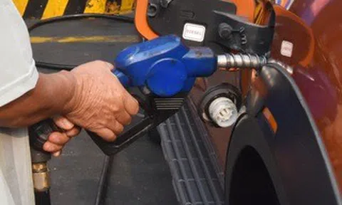 Phó Thủ tướng yêu cầu ngăn chặn buôn lậu, vận chuyển trái phép xăng dầu qua biên giới