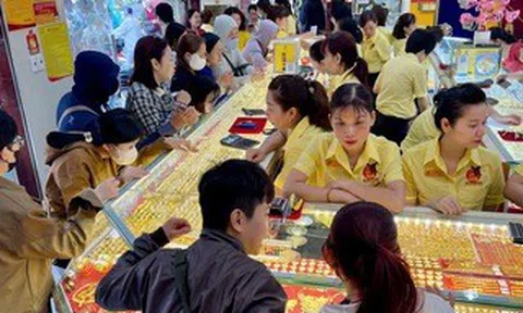 Lỗ nặng khi "đu đỉnh" vàng - bạc