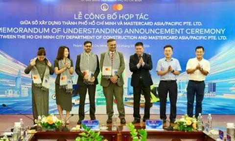 Không cần mang tiền mặt khi đi phương tiện công cộng ở TPHCM