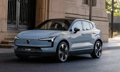 Volvo EX30 giảm giá sau vụ triệu hồi thay pin