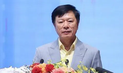 Vợ chồng Chủ tịch Trương Anh Tuấn đăng ký nhận hàng chục triệu cổ phiếu HQC để hoán đổi nợ