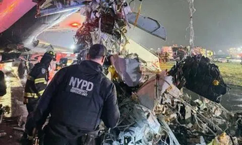 Văng 100m khỏi máy bay, nữ tiếp viên sống sót thần kỳ nhờ chiếc ghế đặc biệt