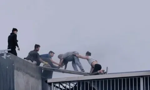 Đề xuất Thủ tướng tặng Bằng khen trong vụ cứu 7 người trong vụ cháy