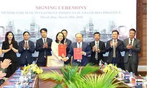 Tập đoàn FLC ký ghi nhớ đầu tư 2 dự án hơn 1 tỉ USD tại Thanh Hóa