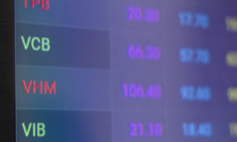 VN-Index 'dò đáy'