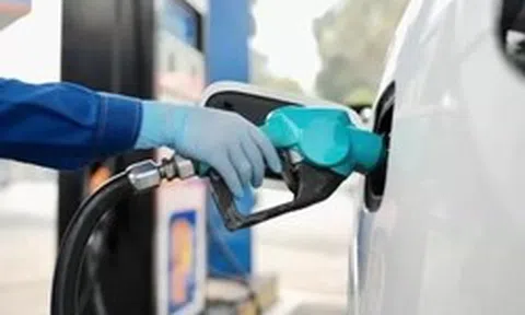 Hải Phòng xem xét miễn phí hạ tầng với mặt hàng xăng dầu