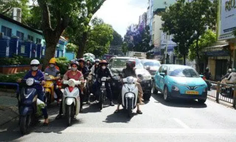 Nắng nóng diện rộng tại TPHCM và Nam Bộ, có nơi trên 37 độ C