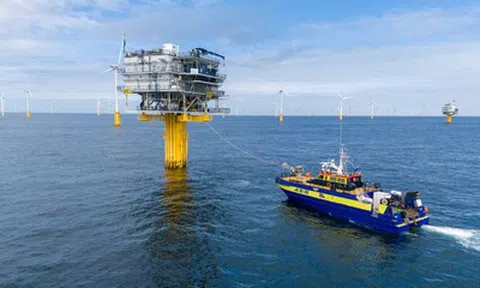 Thách thức không ngờ khi tàu thủy chạy điện ồ ạt vươn khơi