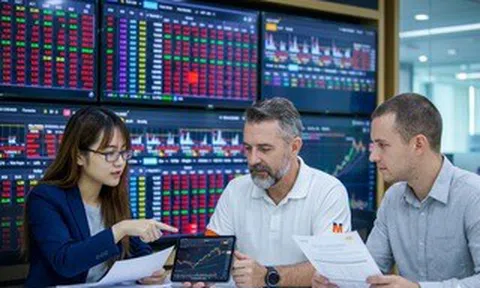 Khối ngoại trở lại mua ròng hơn 3.000 tỉ đồng, vì sao chứng khoán vẫn giảm?