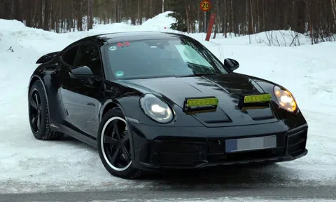 Porsche 911 Dakar phiên bản mới lộ diện