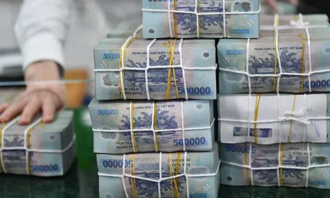 Nhiều ngân hàng chào mức lãi suất tiết kiệm 9-10%/năm