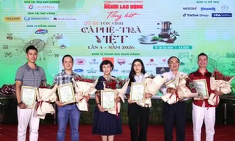 Ly cà phê, tách trà chạm đến ký ức