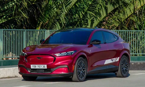 Ford Mustang Mach-E giảm 900 triệu, giá mới 1,7 tỷ đồng