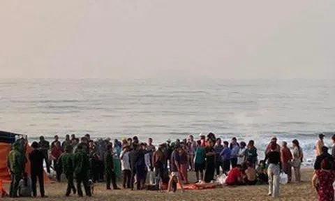 Tìm thấy thi thể nam sinh lớp 12 bị sóng cuốn mất tích ở biển Quy Nhơn