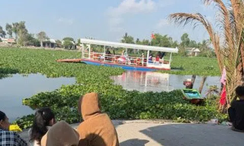 Bàng hoàng phát hiện thi thể 2 trẻ nhỏ trên sông Vàm Cỏ Tây