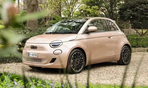 Xe điện này ế ẩm tại Mỹ, đắt hàng ở Canada