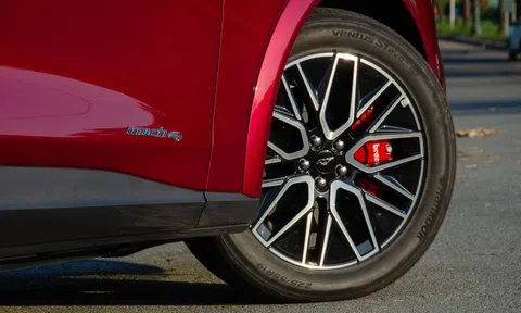 Loạt ôtô đang được ưu đãi lớn, có xe giảm gần 1 tỷ đồng