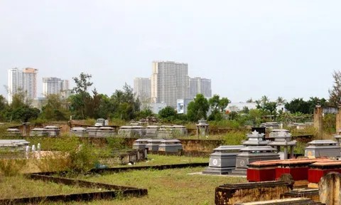 Đà Nẵng tính di dời gần 400.000 ngôi mộ để tái thiết đô thị