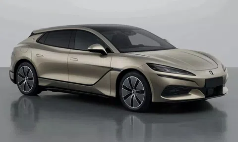 Siêu xe điện sạc siêu nhanh đắt hàng, BYD miệt mài sản xuất ngày đêm