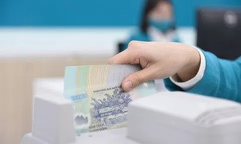 Một loạt ngân hàng giảm lãi suất tiền gửi ngay sau cuộc họp với Thống đốc Phạm Đức Ấn