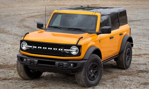 Ford Bronco Badlands hầm hố hơn với gói nâng cấp địa hình Wildtrak